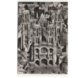 LAON: la cathédrale vue aérienne 10x15 - très bon état