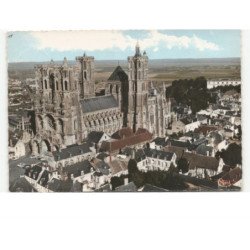 LAON: la cathédrale vue aérienne 10x15 - très bon état