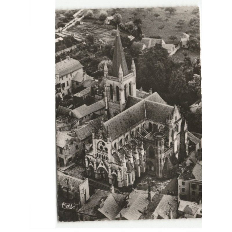 AIGUEPERSE: l'église notre-dame vue aérienne 10x15 - très bon état