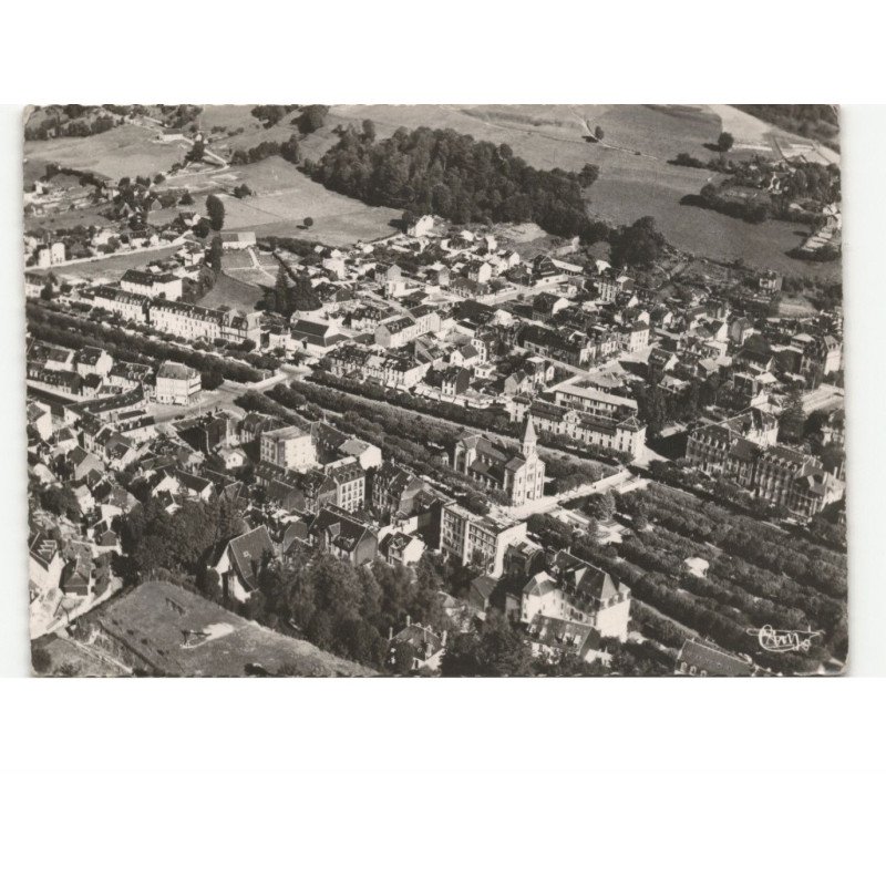 LA BOURBOULE: le quartier de l'église vue aérienne 10x15 - état