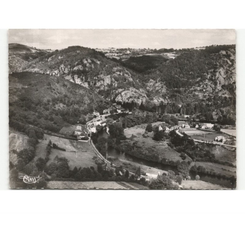 CHATEAUNEUF-les-BAINS: sur la sioule au pic alibert vue aérienne 10x15 - très bon état