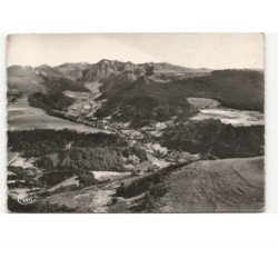 LE MONT-DORE: vue générale prise de la banne d'ordanche et le massif du sancy vue aérienne 10x15 - état