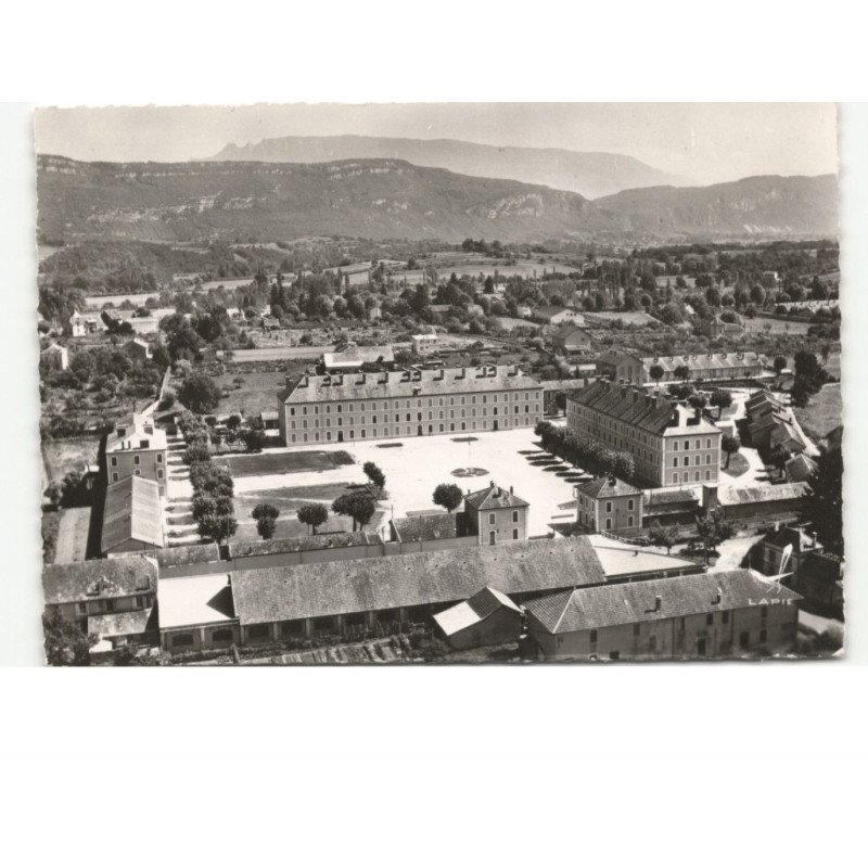 BELLEY: les casernes sibvet vue aérienne 10x15 - très bon état