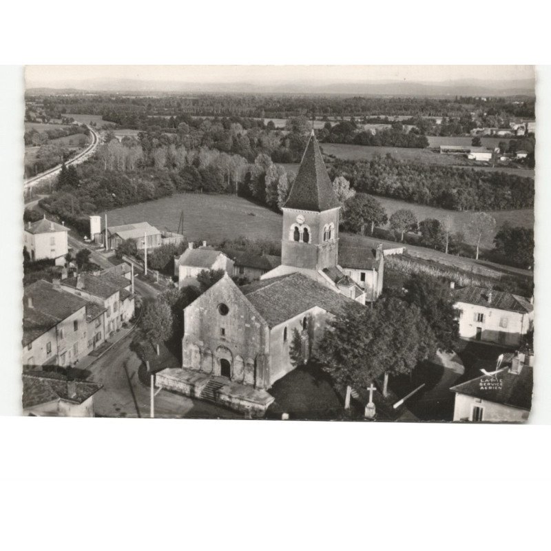 SAINT-PAUL-de-VARAX: l'église, monument historique vue aérienne 10x15 - très bon état