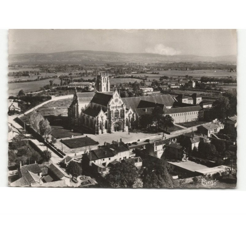 BOURG-en-BRESSE: église de brou vue aérienne 10x15 - très bon état