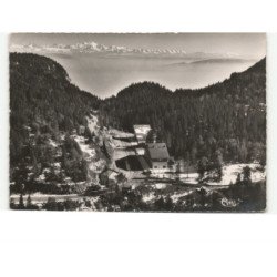 LELEX: col de la faucille, les hôtels et, au fond, la chaîne du mont-blanc vue aérienne 10x15 -  état
