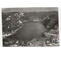 PORT ET LA CLUSE: le lac de nantua, au fond nantua vue aérienne 10x15 - état