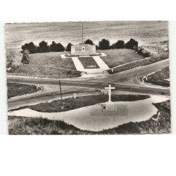 BERRY-au-BAC: le carrefour du choléra, le monument des chars d'assauts vue aérienne 10x15 - très bon état