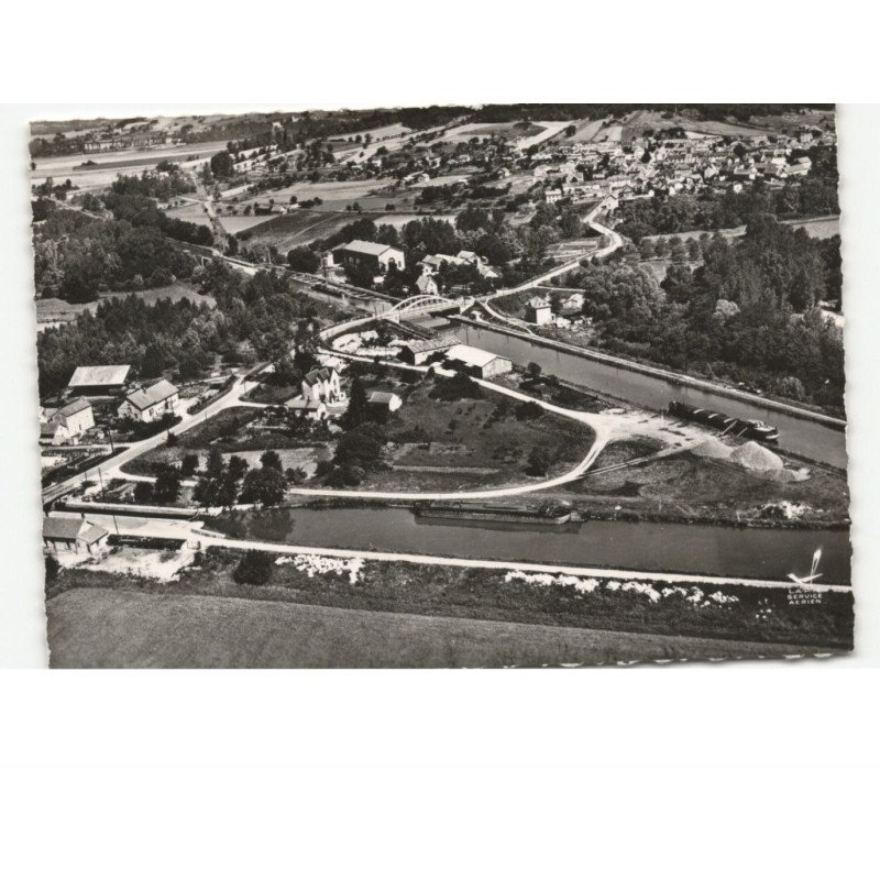 BOURG et COMIN: vue panoramique vue aérienne 10x15 - très bon état