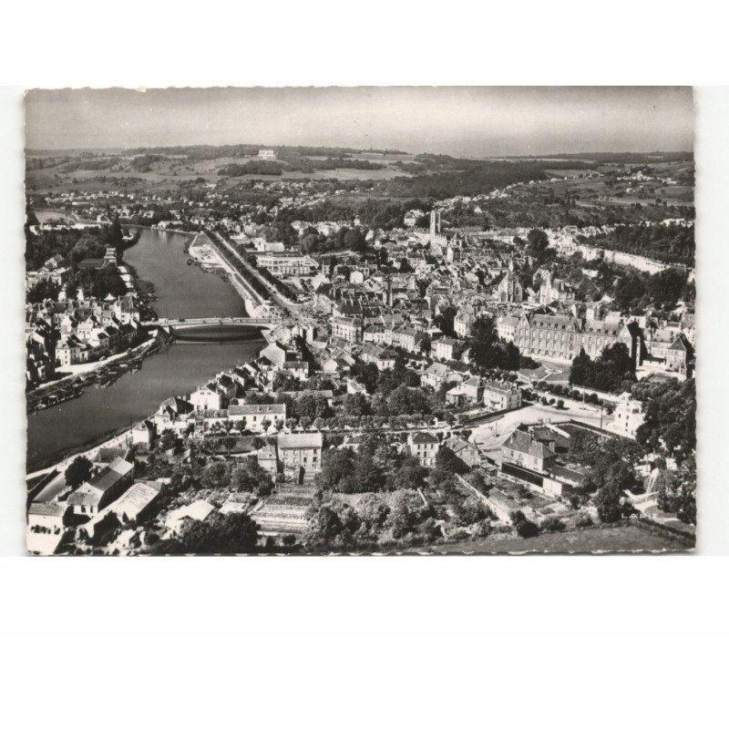 CHATEAU-THIERRY: vue générale vue aérienne 10x15 - très bon état