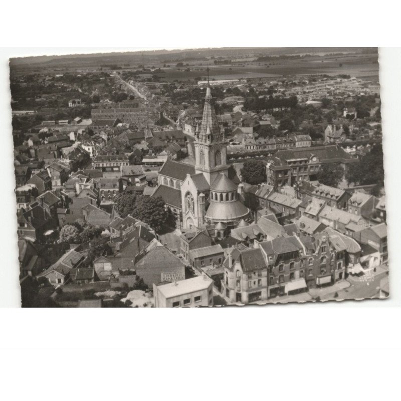 CHAUNY: l'église saint-martin vue aérienne 10x15 - très bon état