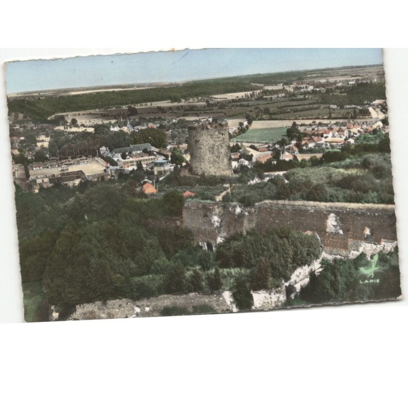 GUISE: le donjon XIe siècle et les remparts du château XIe et XVIe siècle vue aérienne 10x15 - très bon état