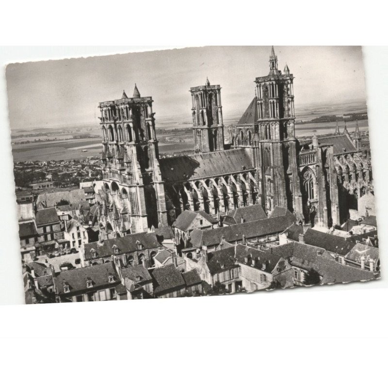 LAON: la cathédrale notre-dame vue aérienne 10x15 - très bon état