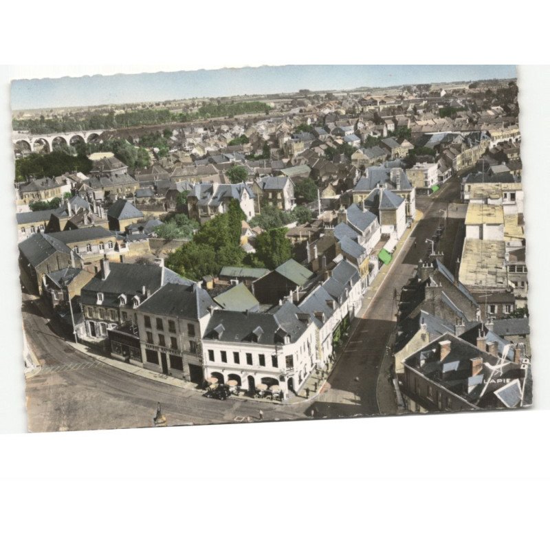 HIRSON: le carrefour du monument vue aérienne 10x15 - très bon état