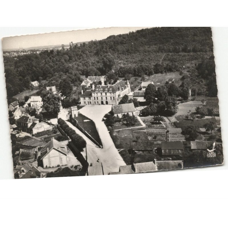 MERCIN: la mairie et le bourg vue aérienne 10x15 - très bon état