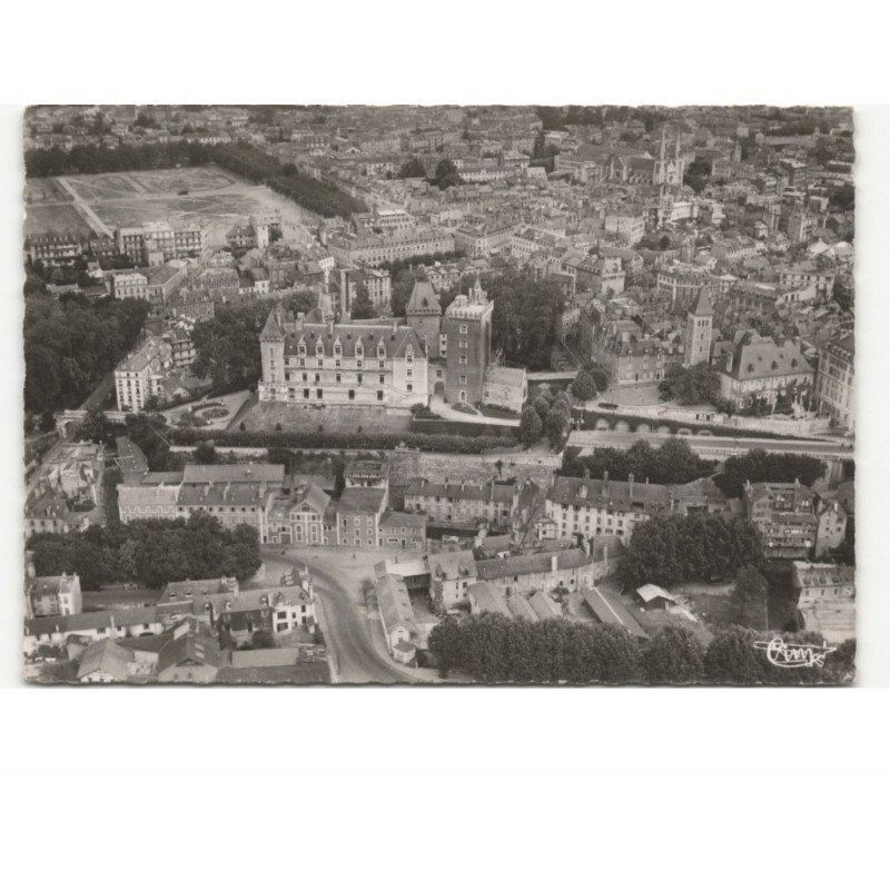 PAU: le château vue aérienne 10x15 - très bon état