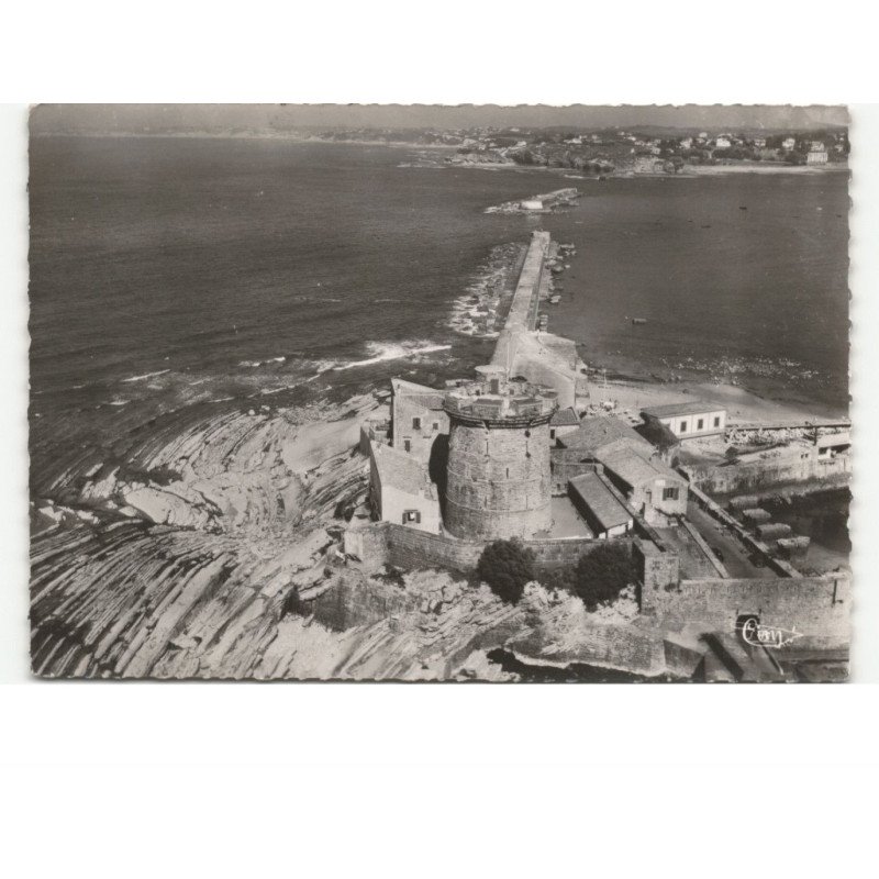 SAINT-JEAN-de-LUZ: socoa et sainte-barbe vue aérienne 10x15 - très bon état