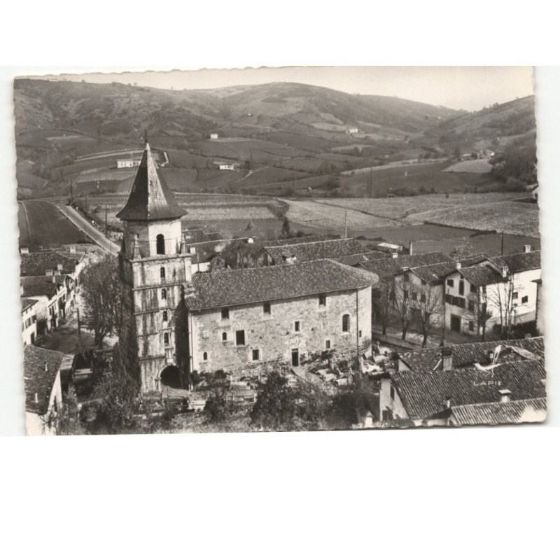 AINHOA: l'église vue aérienne 10x15 - très bon état