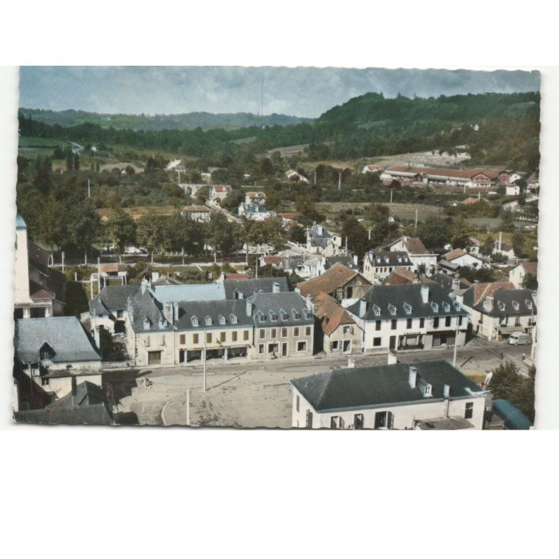 GAN: place de la mairie vue aérienne 10x15 - état