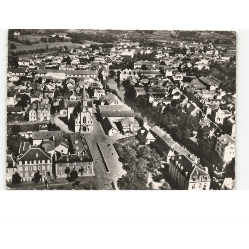 MAULEON-SOULE: la sous-préfecture, l'église vue aérienne 10x15 - très bon état
