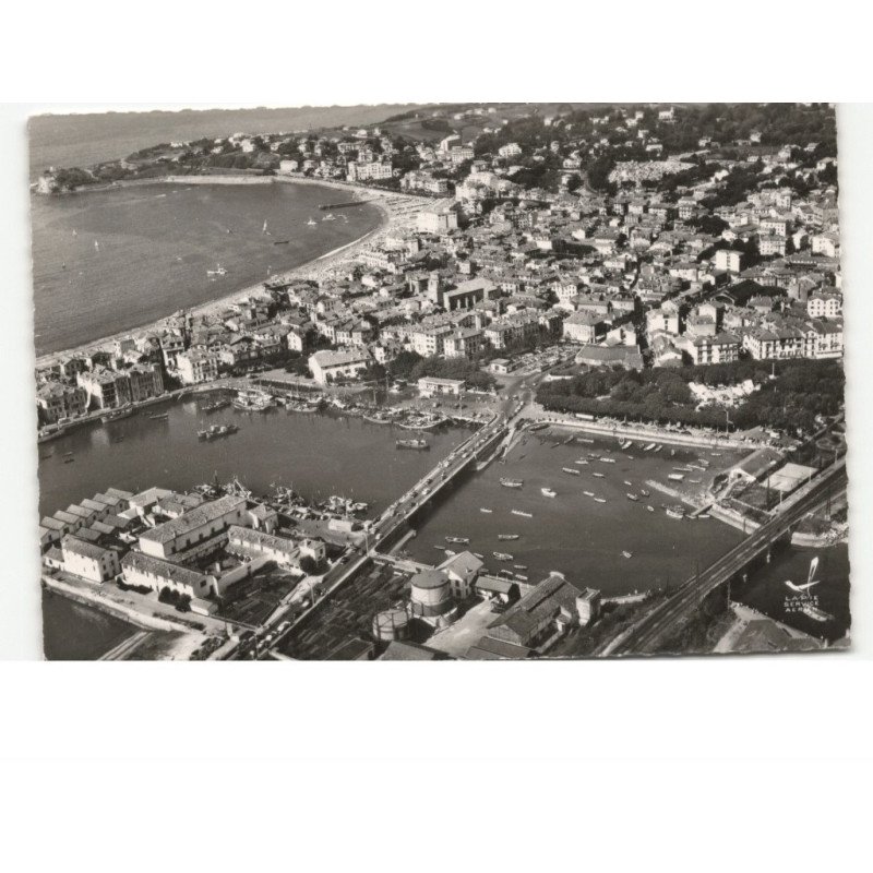 SAINT-JEAN-de-LUZ: port et plage vue aérienne 10x15 - très bon état