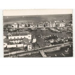 SAINT-JEAN-de-LUZ: le port, quai de l'infante vue aérienne 10x15 - très bon état
