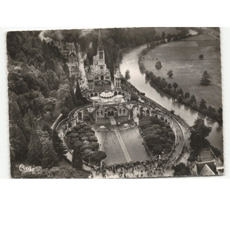 LOURDES: la basilique et le gave vue aérienne 10x15 - état