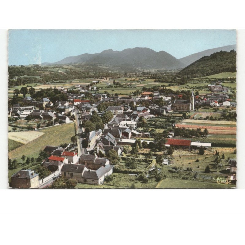 TREBONS: vue panoramique du village vue aérienne 10x15 - très bon état
