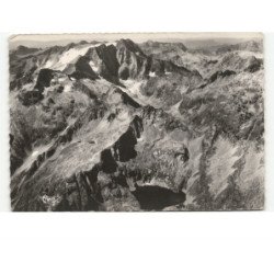 environs de CAUTERETS: pic de vignemale, lac et pic d'estibaoute vue aérienne 10x15 - très bon état