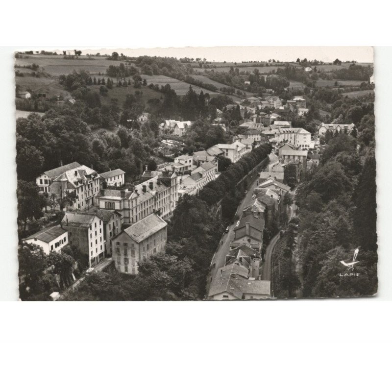 CAPVERN-les-BAINS: rue des thermes, boulevard des marronniers vue aérienne 10x15 - état
