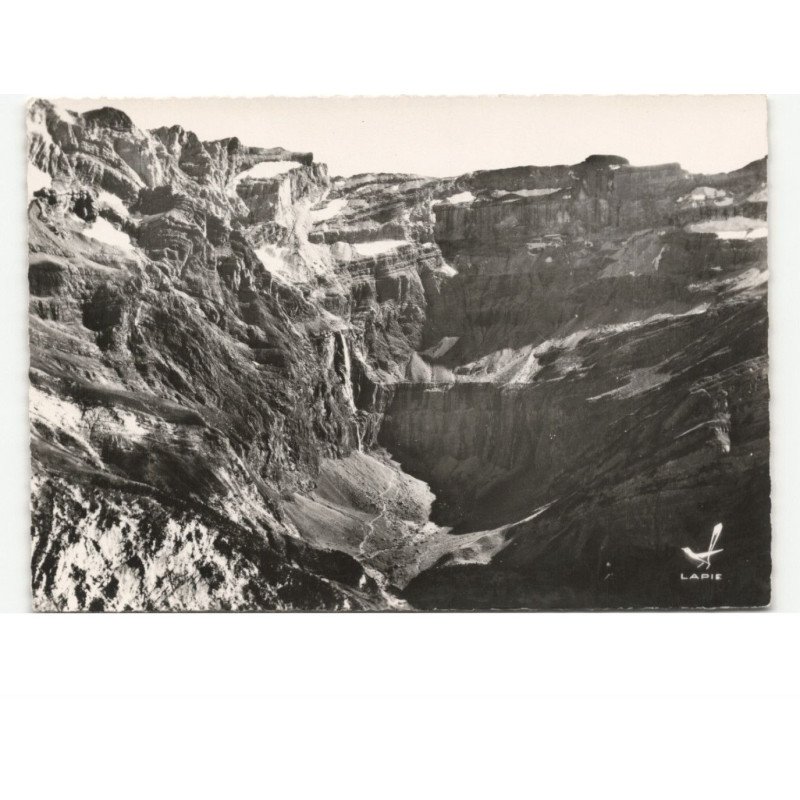 GAVARNIE: le cirque, la cascade vue aérienne 10x15 - très bon état