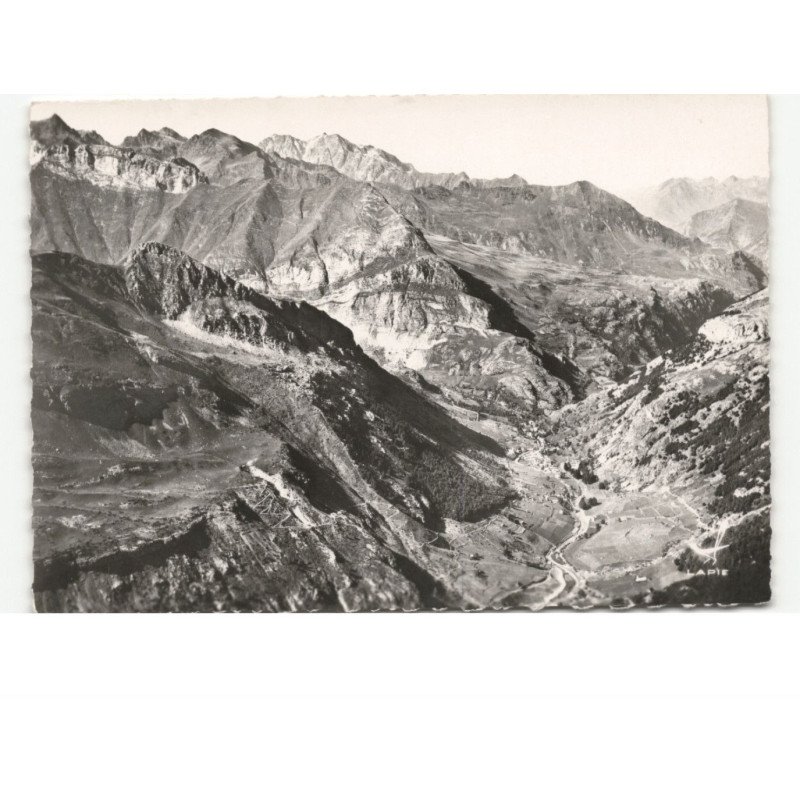 GAVARNIE: vue aérienne 10x15 - très bon état