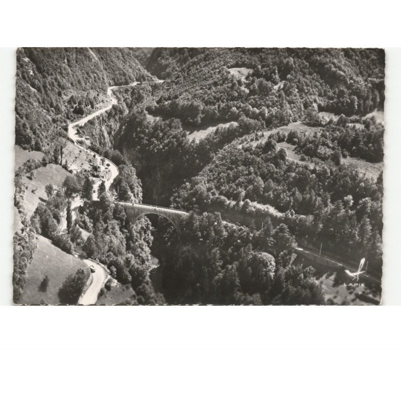 LUZ-SAINT-SAUVEUR: vue aérienne 10x15 - très bon état