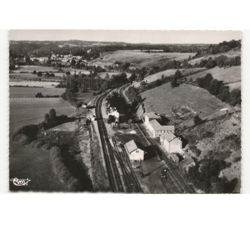 PONTGIBAUD: la gare vue aérienne 10x15 - très bon état