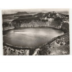 PAVIN: le lac pavin vue aérienne 10x15 - très bon état