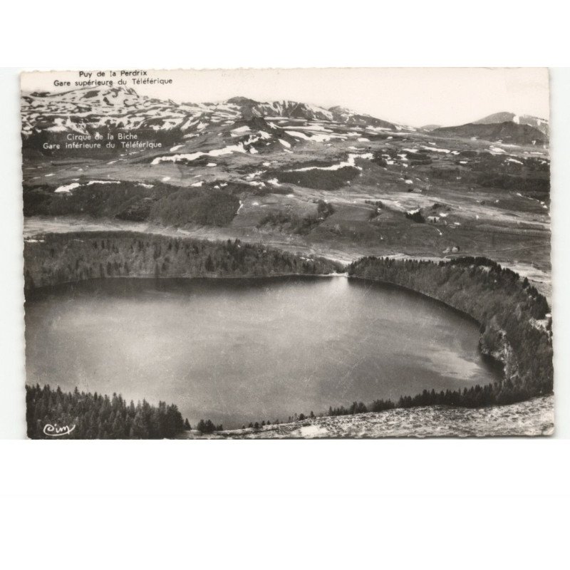 PAVIN: le lac vue aérienne 10x15 - très bon état