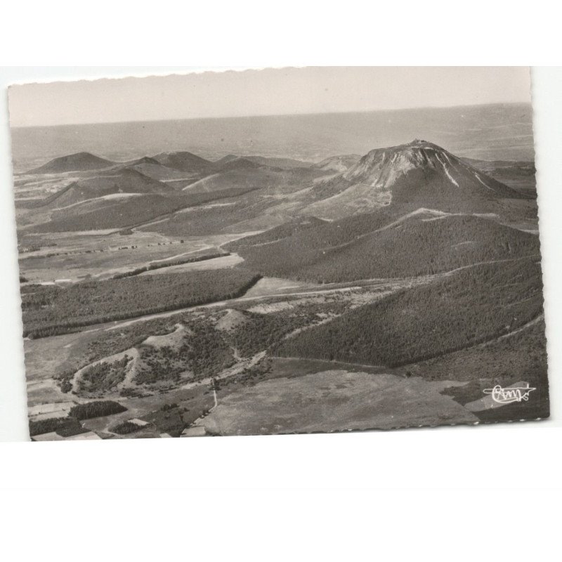 LE PUY-de-DOME: la chaîne des dômes vue aérienne 10x15 - très bon état