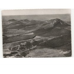 LE PUY-de-DOME: la chaîne des dômes vue aérienne 10x15 - très bon état