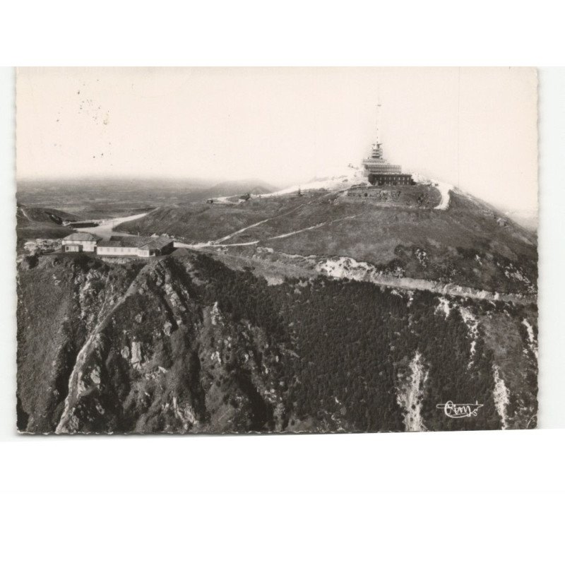 LE PUY-de-DOME: restaurant et le relais de la radiodifusion télévision française vue aérienne 10x15 - très bon état