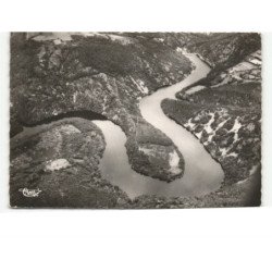 QUEILLE: vallée de la sioule, la presqu'île vue aérienne 10x15 - très bon état