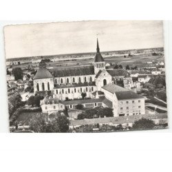 SAINT-BENOIT-sur-LOIRE: la basilique 1087-1218 vue aérienne 10x15 - très bon état