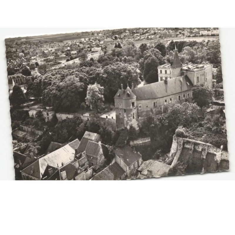 MONTARGIS: le château vue aérienne 10x15 - très bon état
