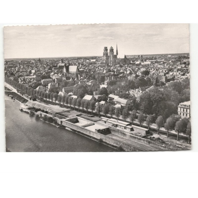 ORLEANS: la piscine et vue générale vue aérienne 10x15 - très bon état