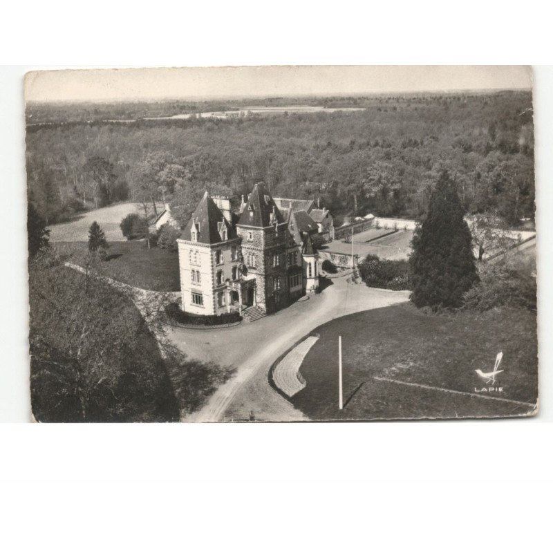 JOUY-le-POTIER: le château de montour vue aérienne 10x15 - état