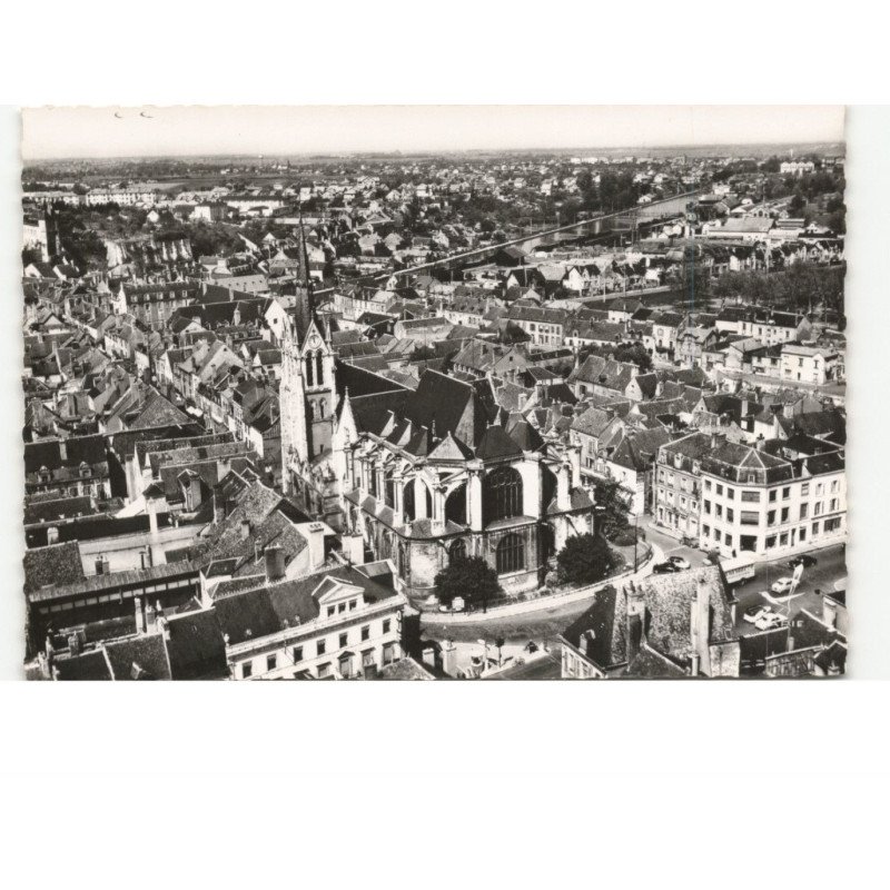 MONTARGIS: l'église sainte-marie-madeleine vue aérienne 10x15 - très bon état