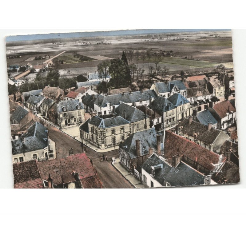 TIGY: le bourg vue aérienne 10x15 - très bon état