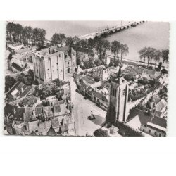BEAUGENCY: le clocher saint-firmin la tour césar et le pont sur la loire vue aérienne 10x15 - très bon état