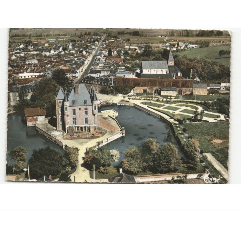 BELLEGARDE: le château vue aérienne 10x15 - très bon état