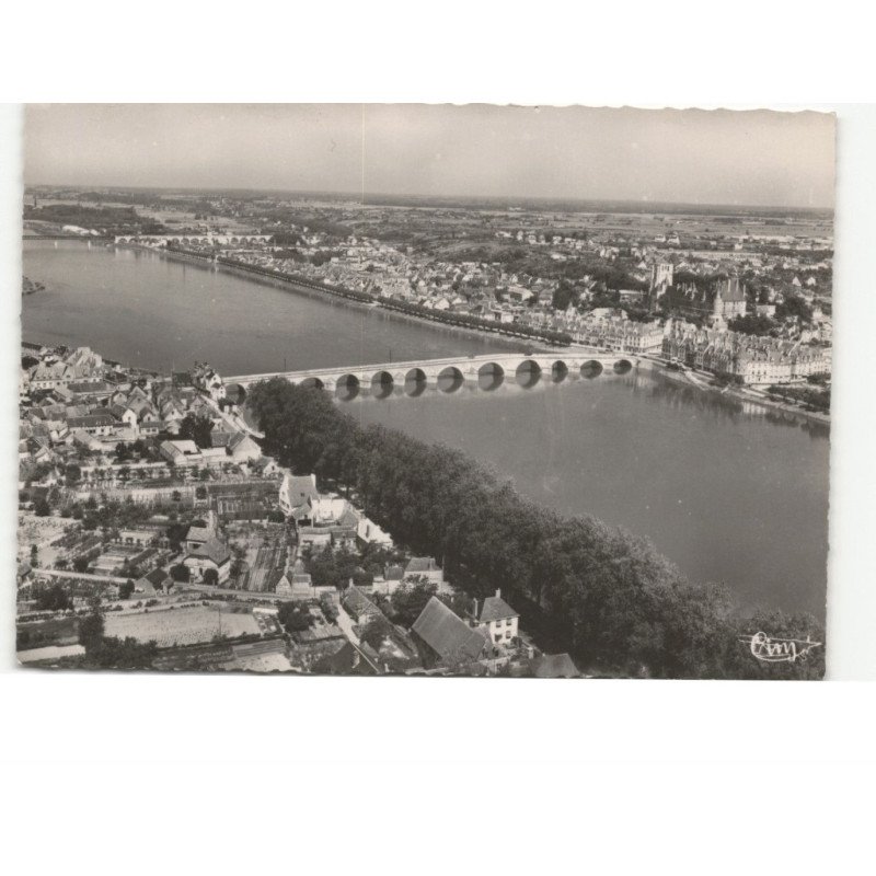 GIEN: vue générale et le pont sur la loire vue aérienne 10x15 - très bon état