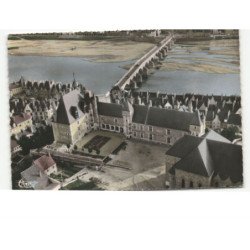 GIEN: le château vue aérienne 10x15 - très bon état